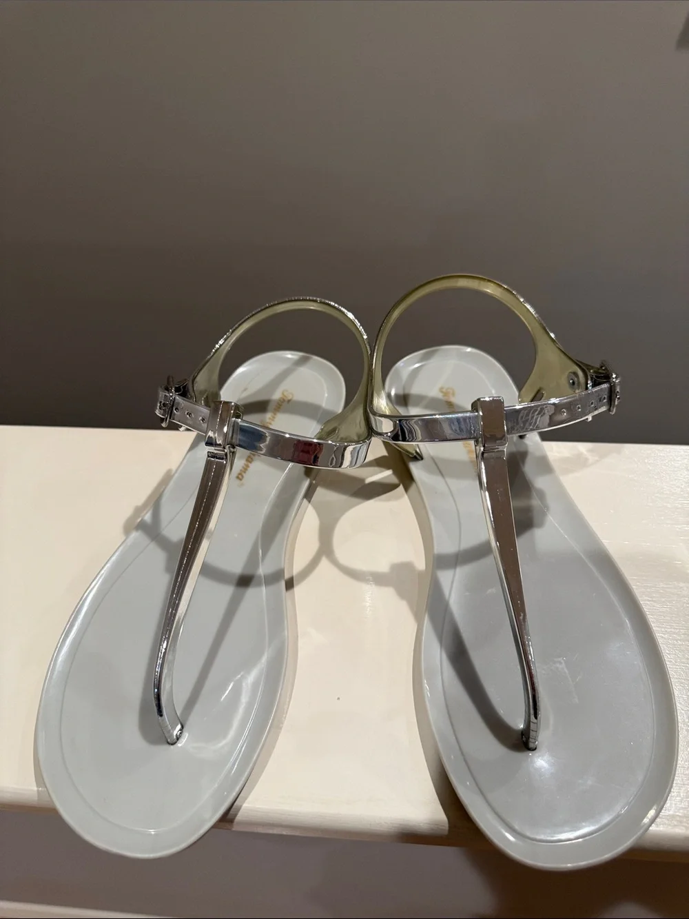 Tommy Bahama Silver Metallic T-Strap Sandals